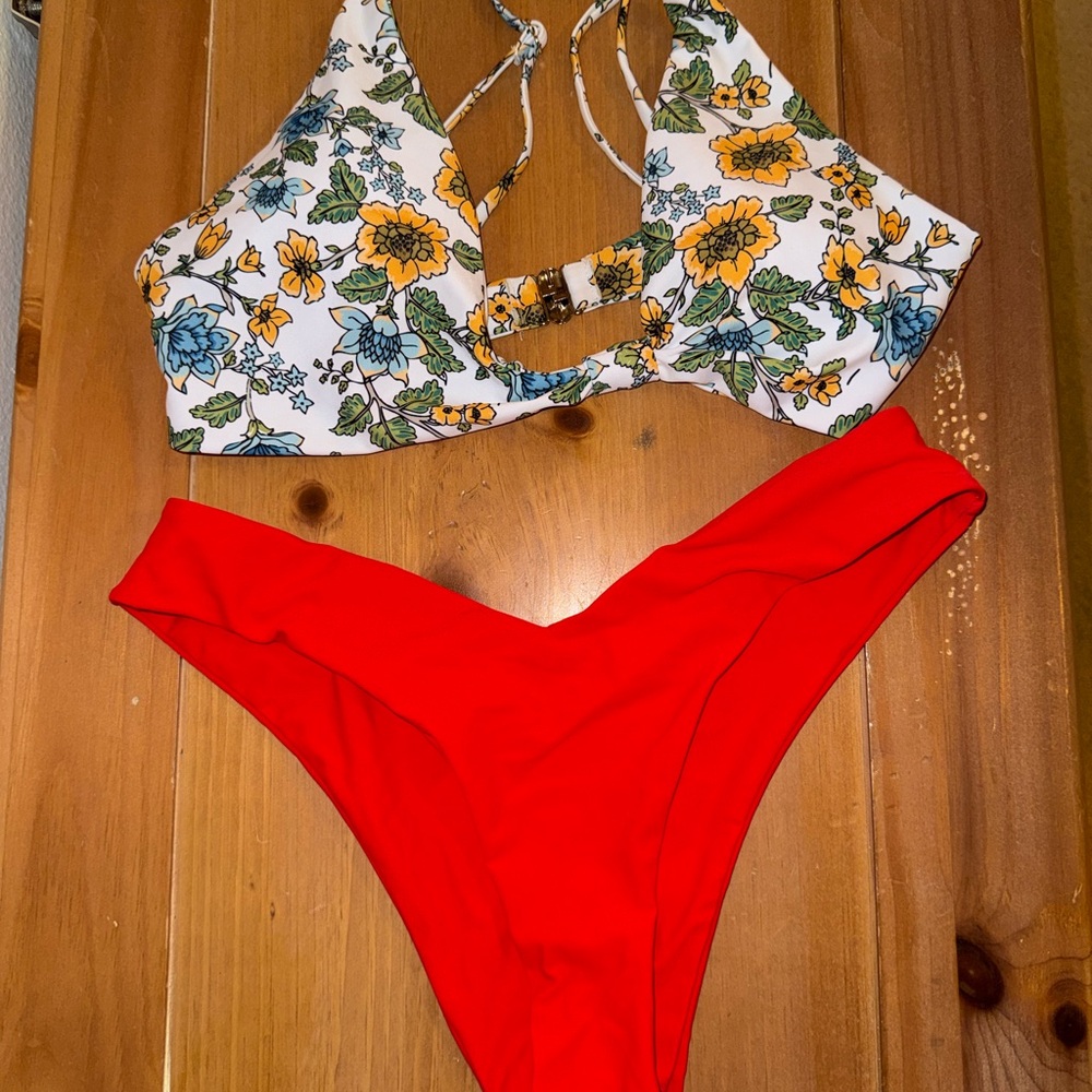 Floral bikini size M